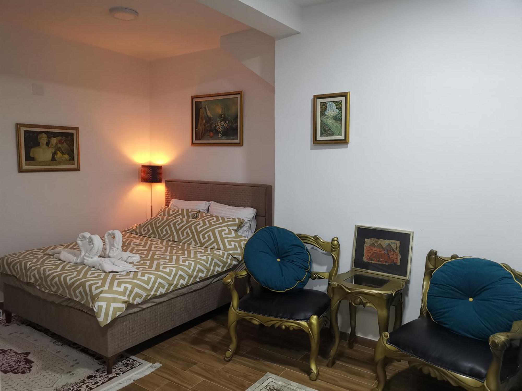 In Apartments Airport Mitrovici  Exterior photo